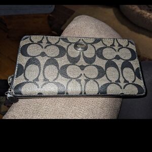 COACH Peyton Signature Slim Wallet PVC Coated Canvas Black White